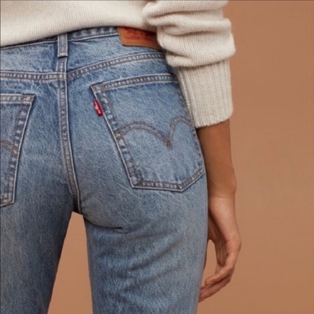 Levi’s Wedgie Fit White oak High Rise EUC